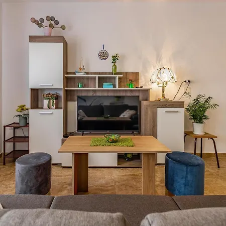 Apartment Awesome In With Wifi