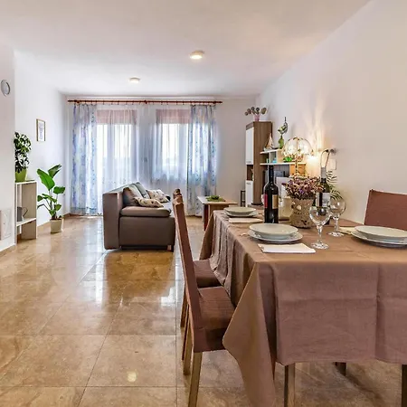Apartment Awesome In With Wifi Pula