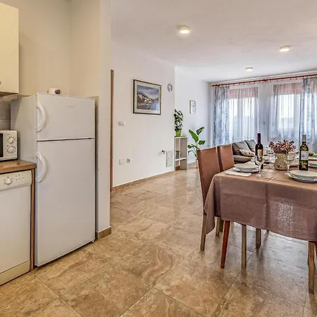 Apartment Awesome In With Wifi Pula